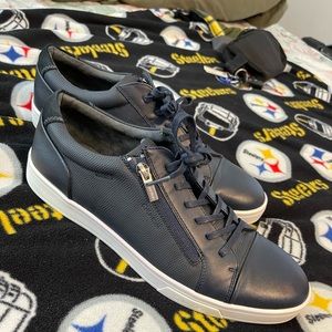 CALVIN KLEIN BILTON MENS FASHION SNEAKERS; Size 11; LIKE NEW; new $149; now $39